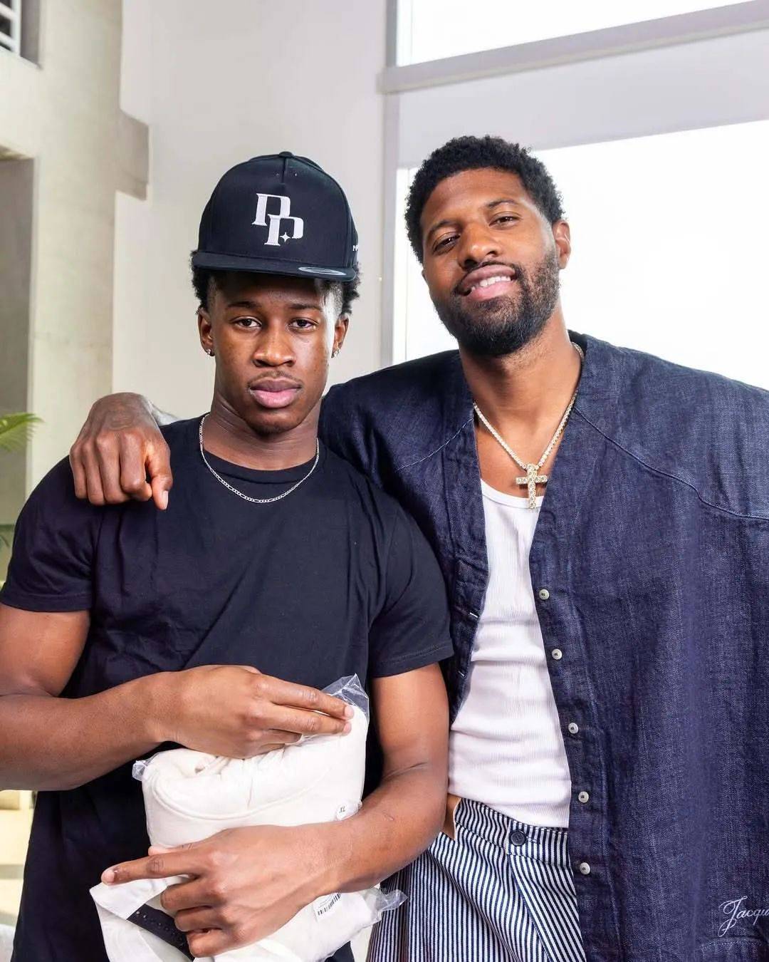 从一个23平方公里的小岛，走到NBA的舞台