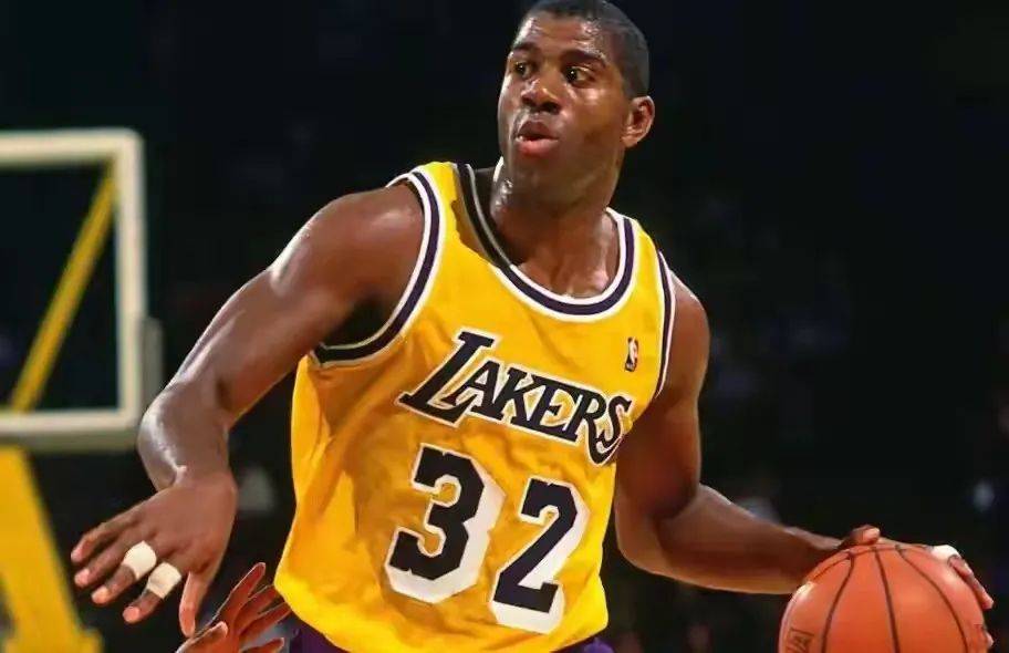 美媒评NBA最具影响力的6位球星：库里第二，詹姆斯第四