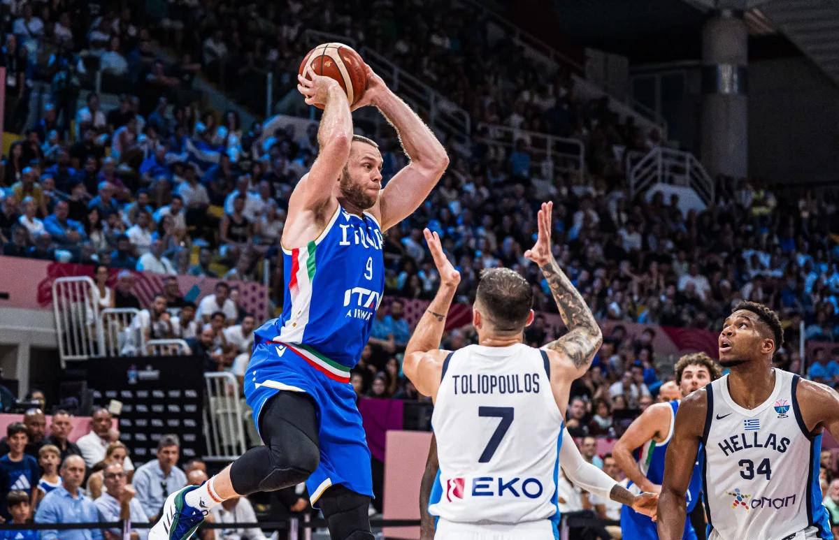 前达拉斯(sī)独行侠内线老(lǎo)将尼科洛-梅利闪耀欧锦赛首战