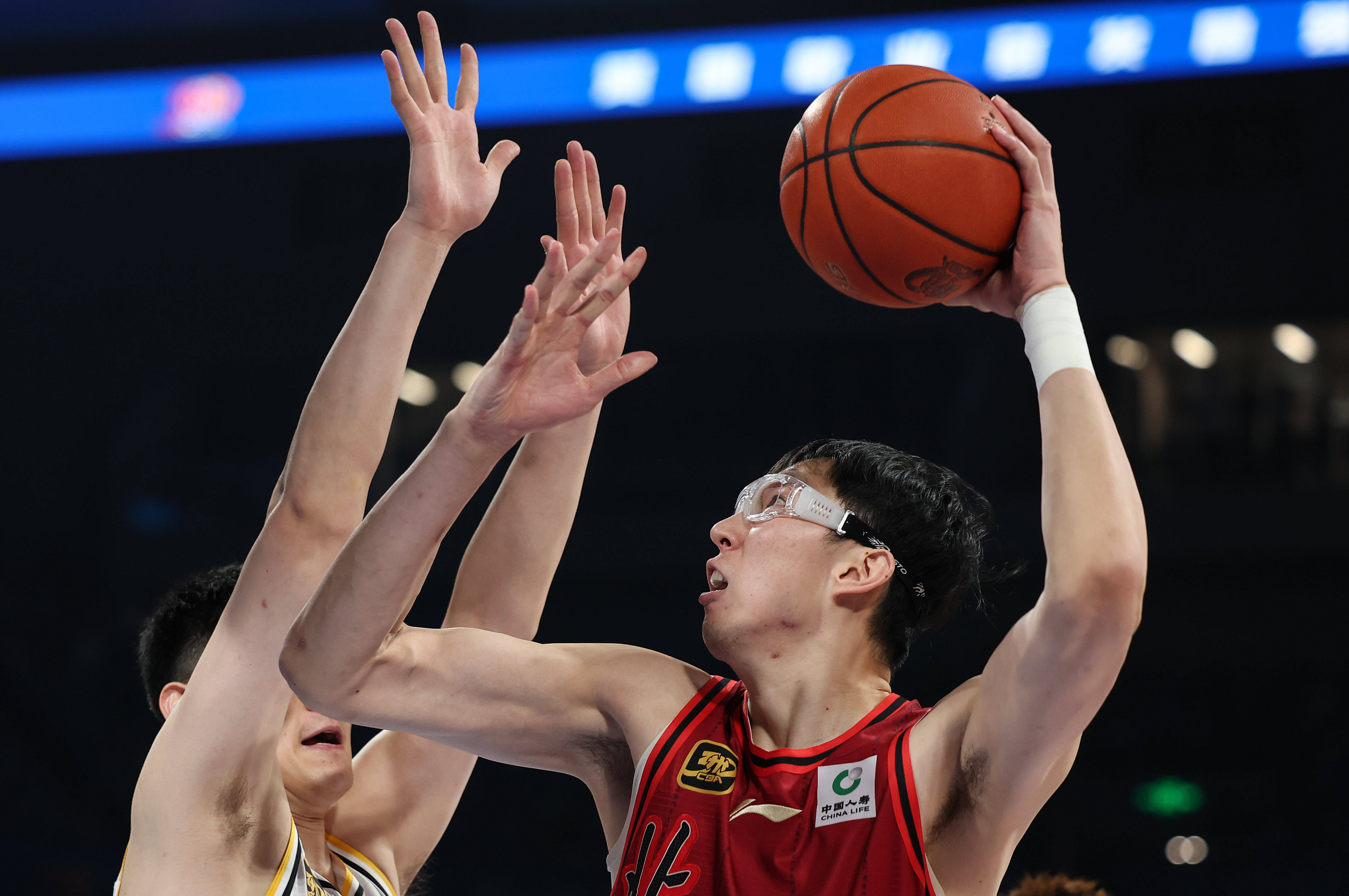 追光 | CBA多起重磅交易，传递什么信号？