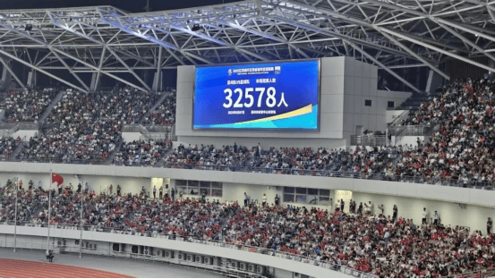 “苏超”拼尽全力 苏州公安共赴热爱