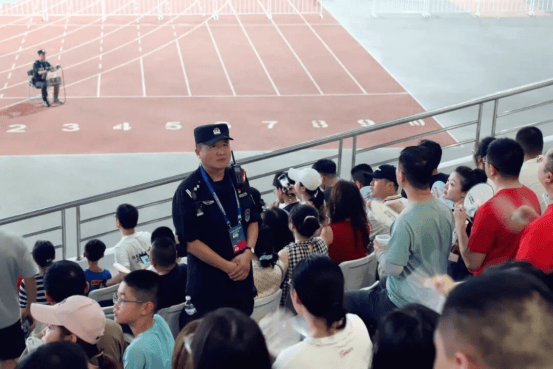 “苏超”拼尽全力 苏州公安共赴热爱