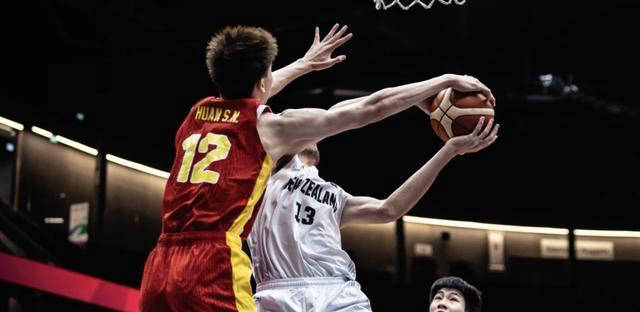 中国篮球新秀郇斯楠成型，“魔鬼肌肉人”NCAA生涯挑战