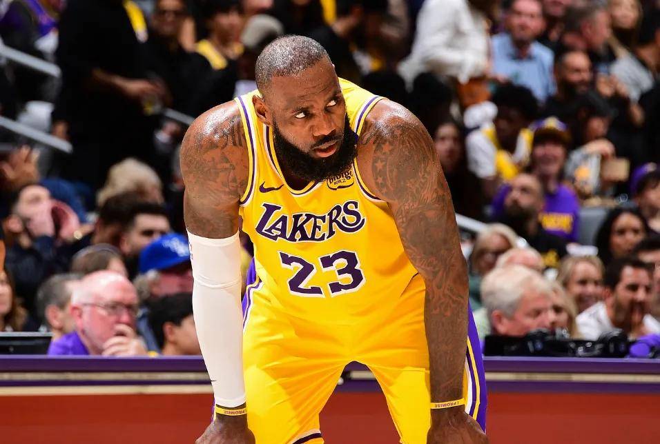 重磅!拒绝续约!詹姆斯啊...