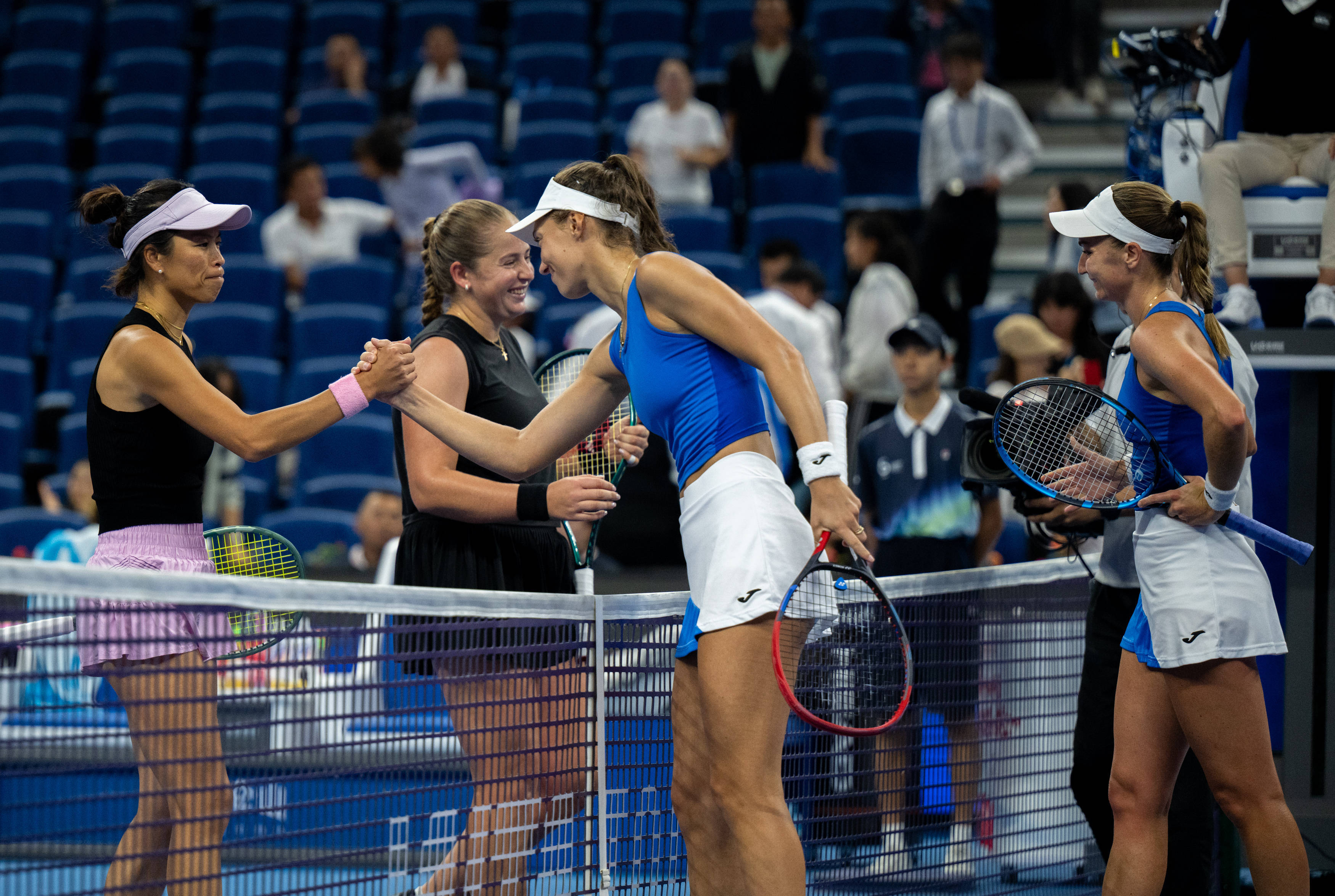 （体育）网球——中网：谢淑薇/奥斯塔彭科晋级女双四强