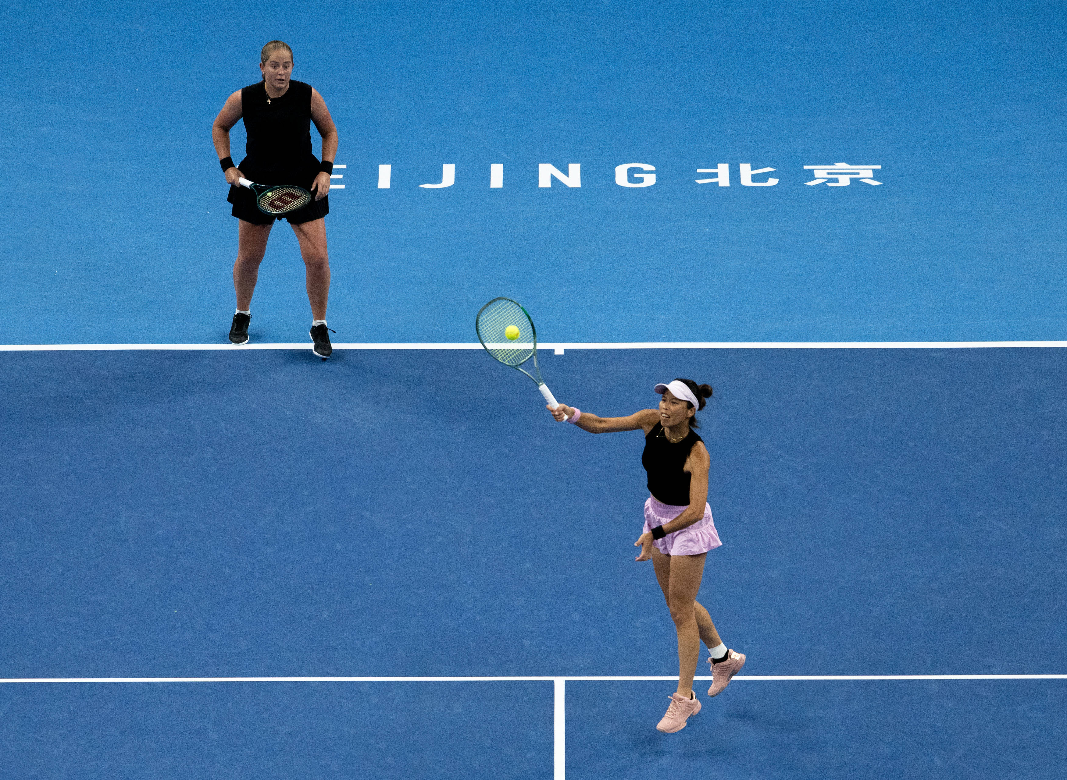 （体育）网球——中网：谢淑薇/奥斯塔彭科晋级女双四强