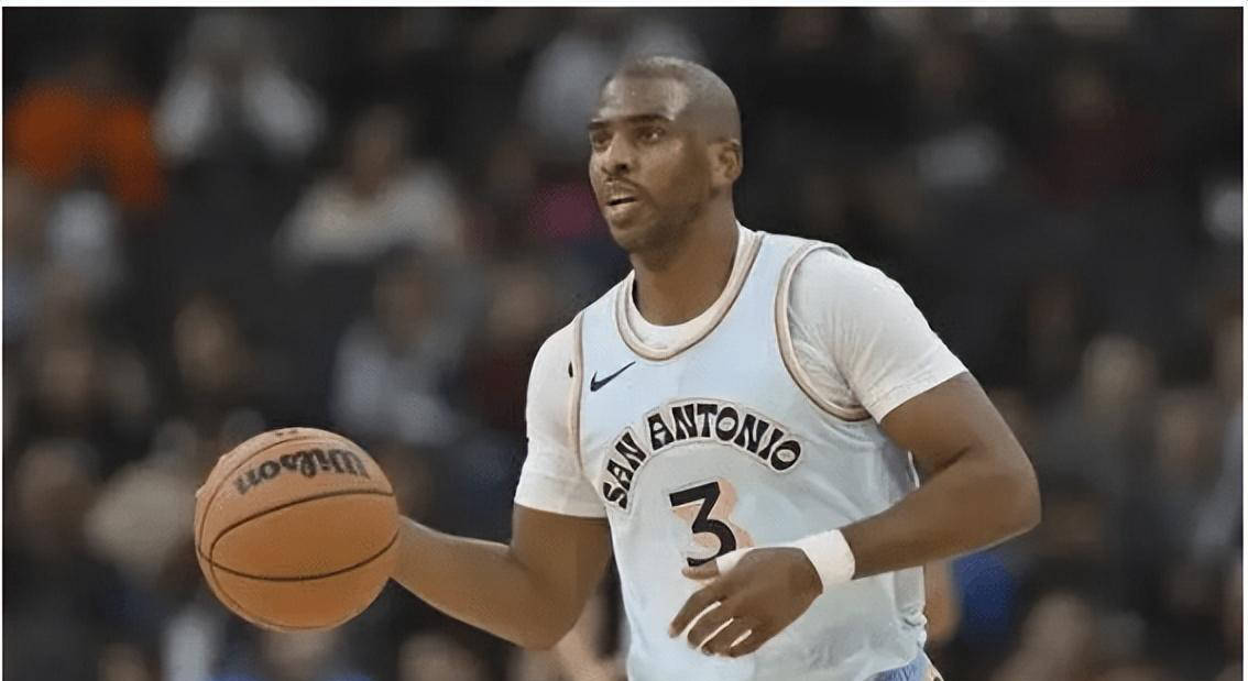 洛杉矶快船：哈登领袖气质彰显，新援甘愿牺牲，保罗或推迟退役计划