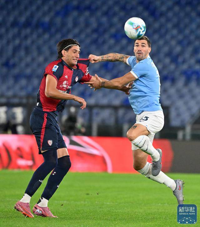 足球丨意甲：拉齐奥胜卡利亞(yà)里