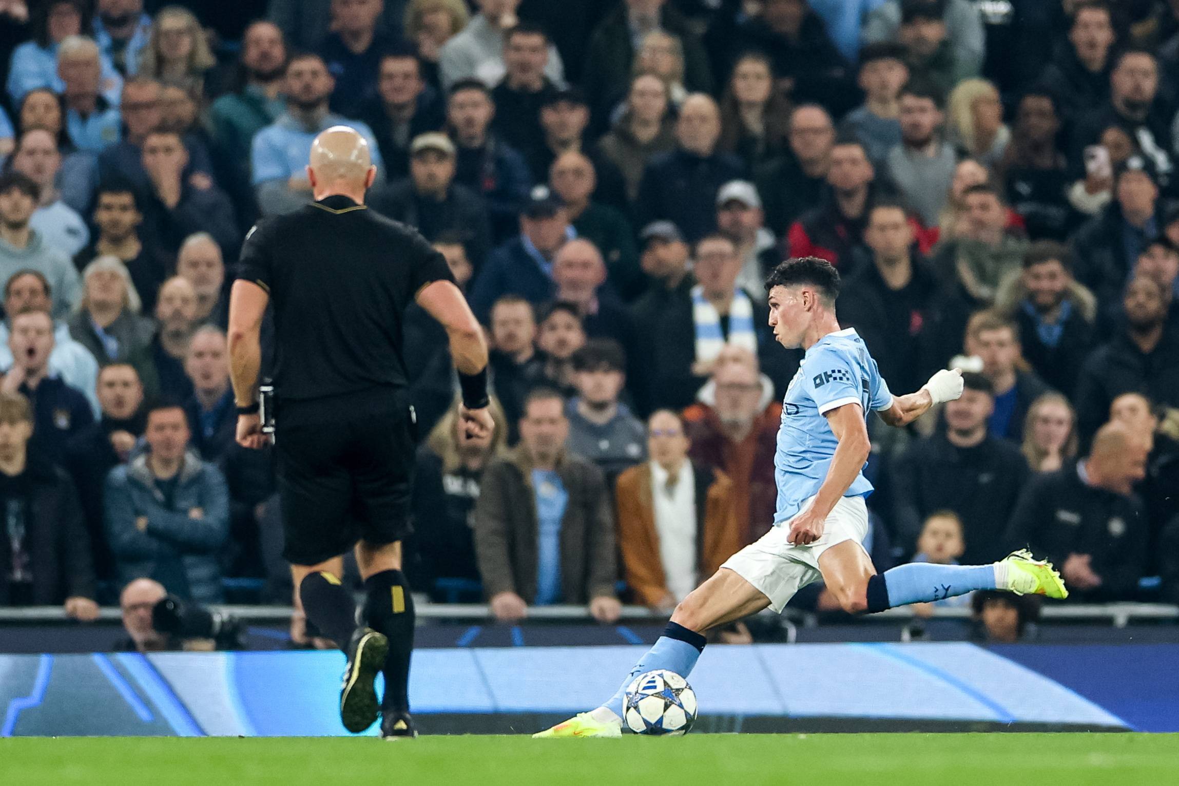 （外代二线）足球——欧冠联赛：曼城胜多特蒙德